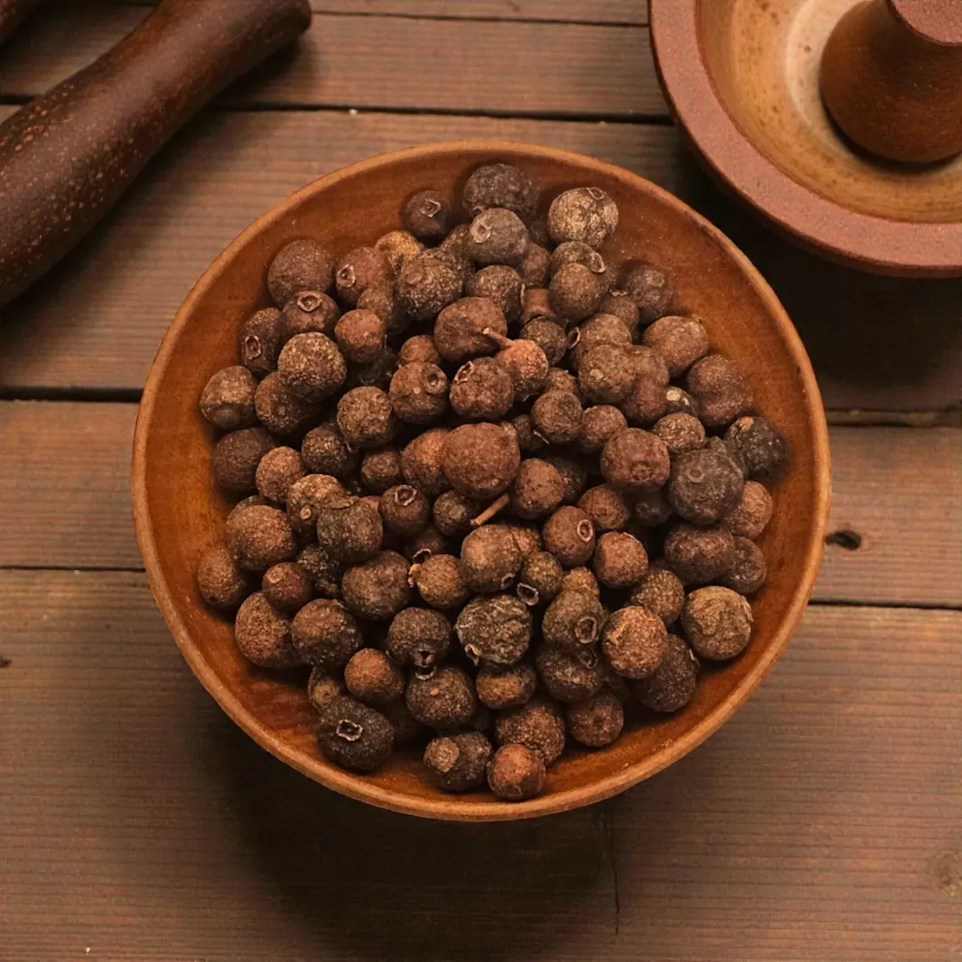 Piment - Neugewürz ganz im Vorratsglas